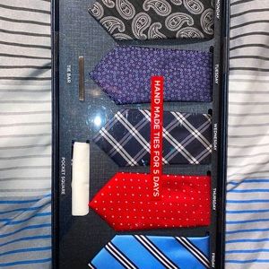 Monday-Friday tie set